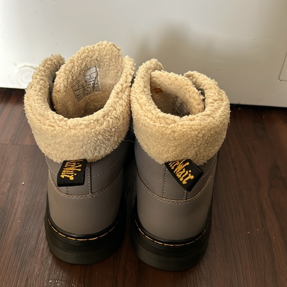 Doc Martens Gray Sherpa lined boots - Picture 3 of 4